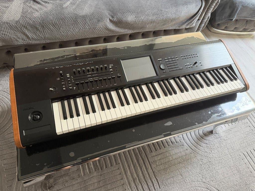 Korg kronos v2 73 Key, Ophalen, Korg, Met midi-aansluiting, 61 toetsen
