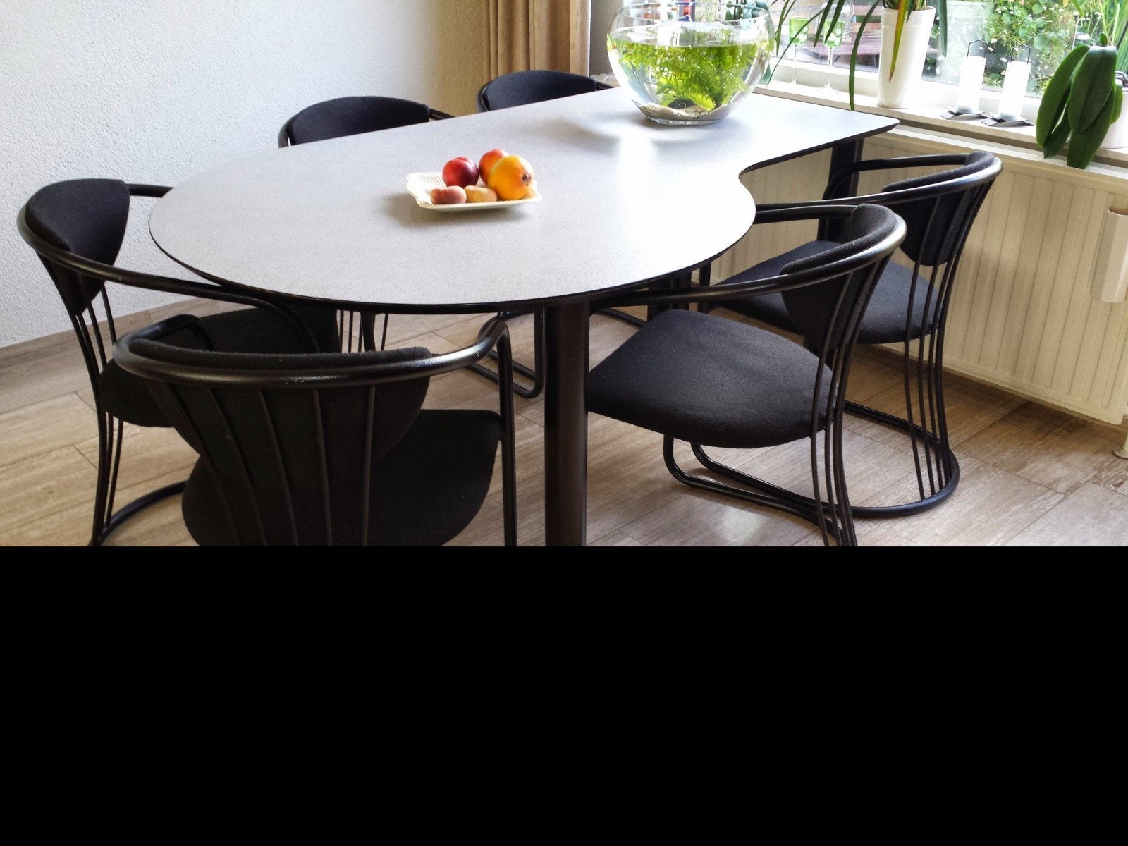 Mooie tafel met 6 stoelen en salontafel., Huis en Inrichting, Tafels | Eettafels, Ophalen, Gebruikt, Overige materialen, 50 tot 100 cm