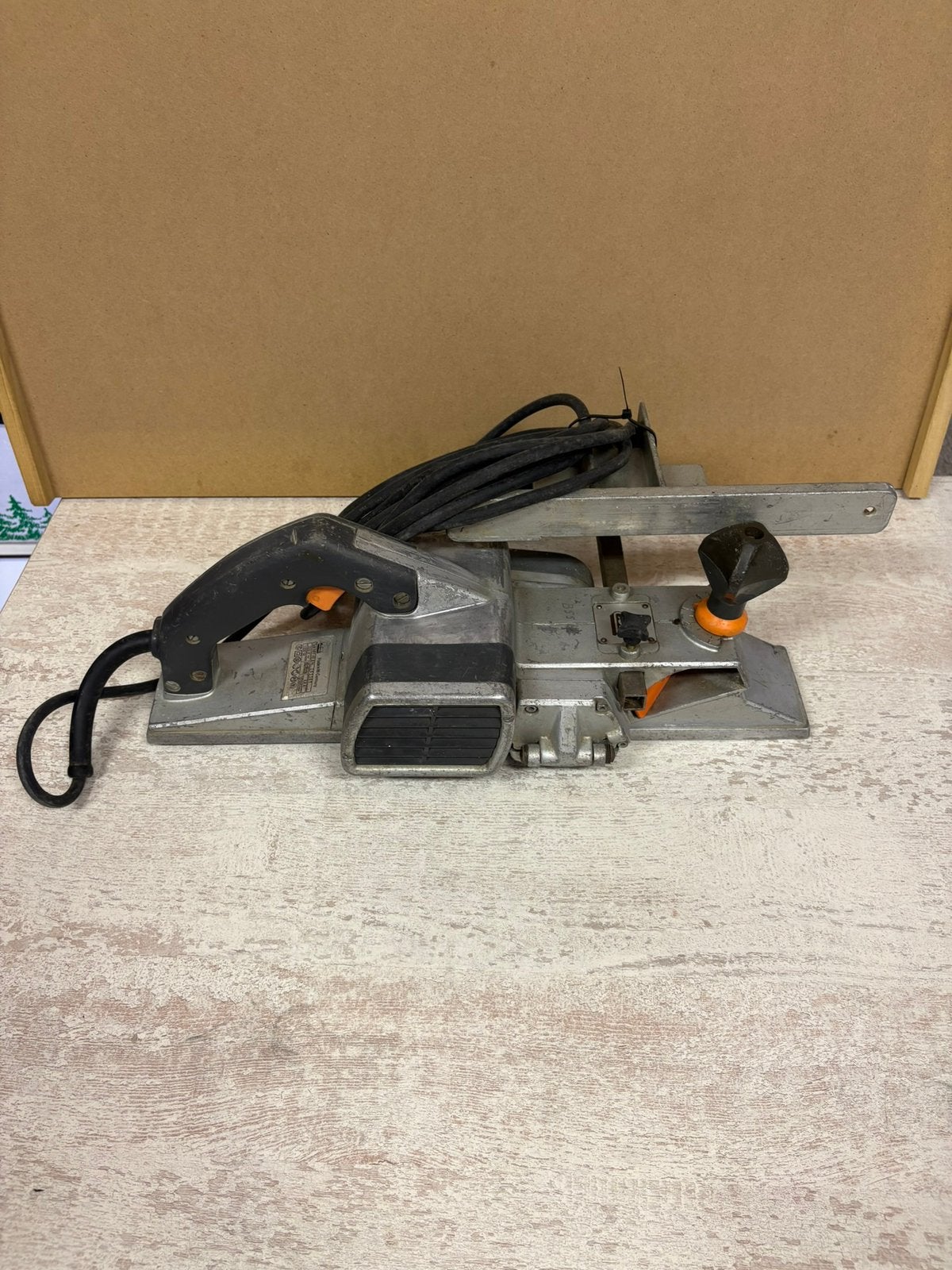 Schaafmachine Elu, Ophalen, Gebruikt, 1200 watt of meer, Overige typen