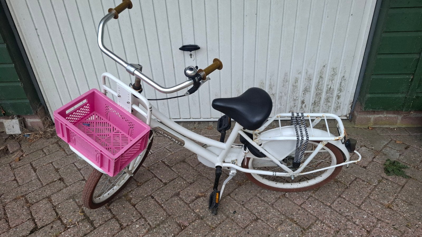 Witte kinderfiets met roze mand, Fietsen en Brommers, Fietsen | Kinderfietsjes, Ophalen, Terugtraprem, Popal, 16 tot 20 inch