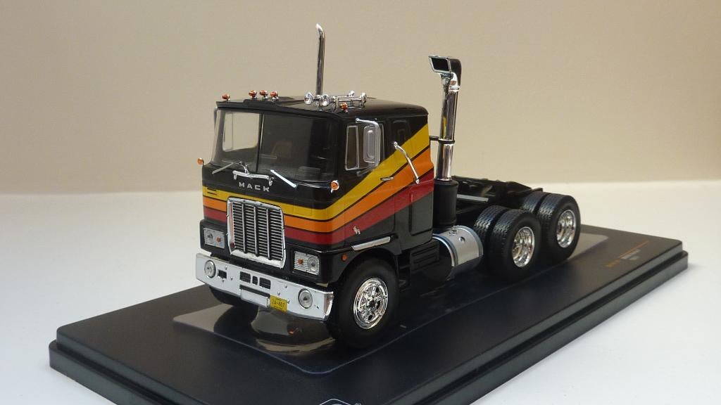Ixo Mack F serie (1977) 1:43, Hobby en Vrije tijd, Modelauto's | 1:43, Overige merken, Nieuw, Ophalen of Verzenden, Www.ixomodels.com