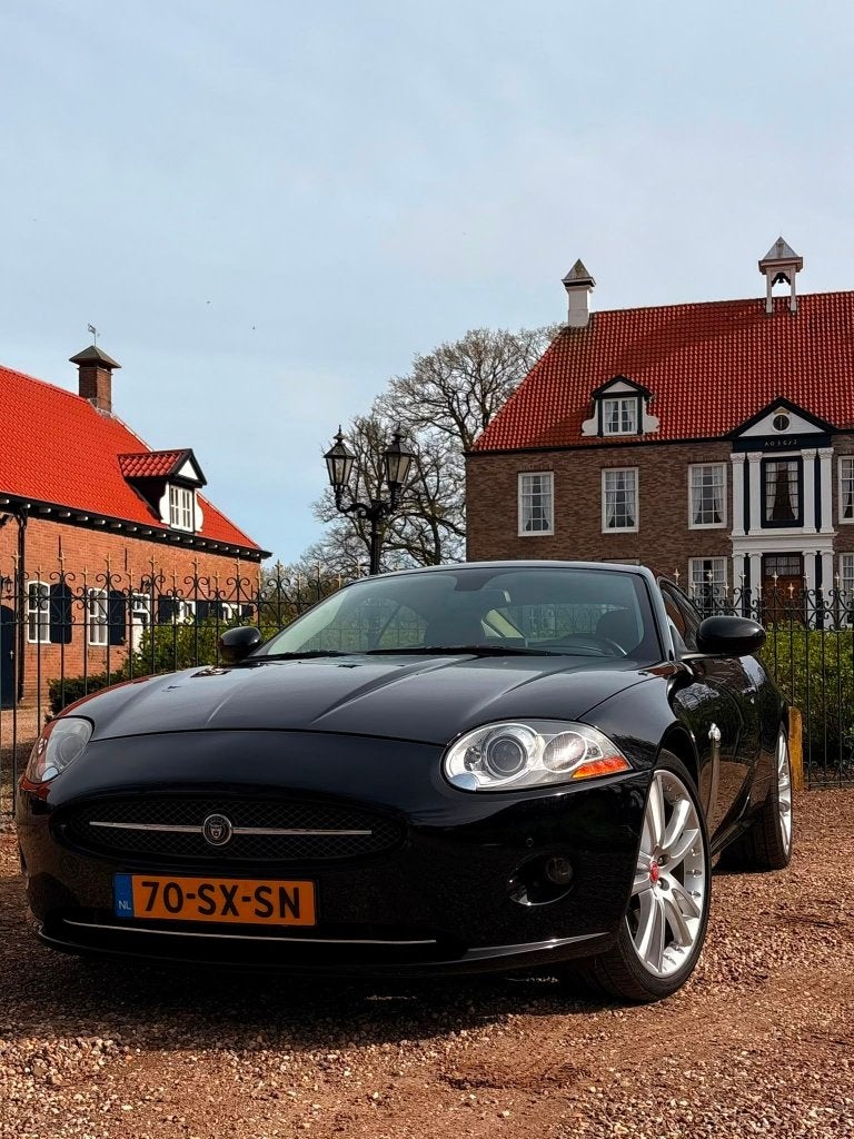 Jaguar XK 4.2 Coupe AUT 2006 Zwart, Achterwielaandrijving, Bluetooth, 4 stoelen, Zwart