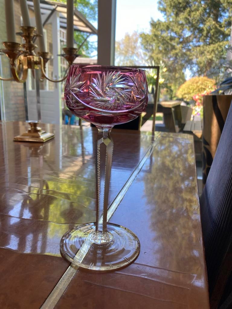 Prachtig geslepen kristallen wijnglas, roze, Ophalen