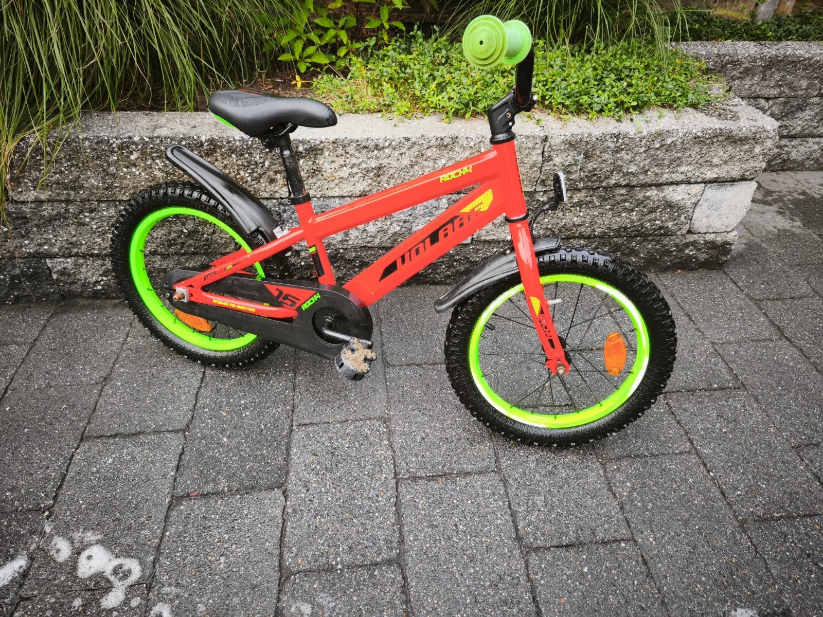 Volaré Kinderfiets Rood/Neon Groen 16 inch, Ophalen, Terugtraprem, Volaré, 16 tot 20 inch