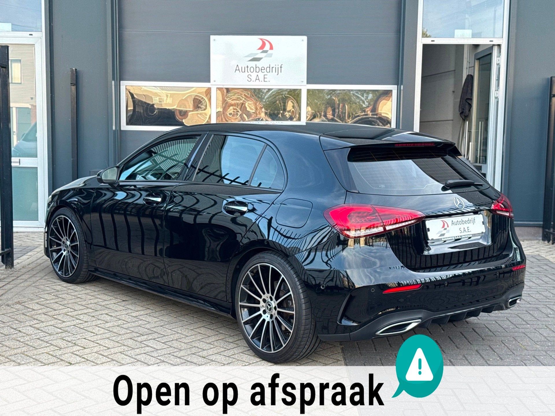 Mercedes-Benz A-klasse 200 AMG CARPLAY SFEERVERLICHTING CAME, Gebruikt, Euro 6, 4 cilinders, 19 km/l