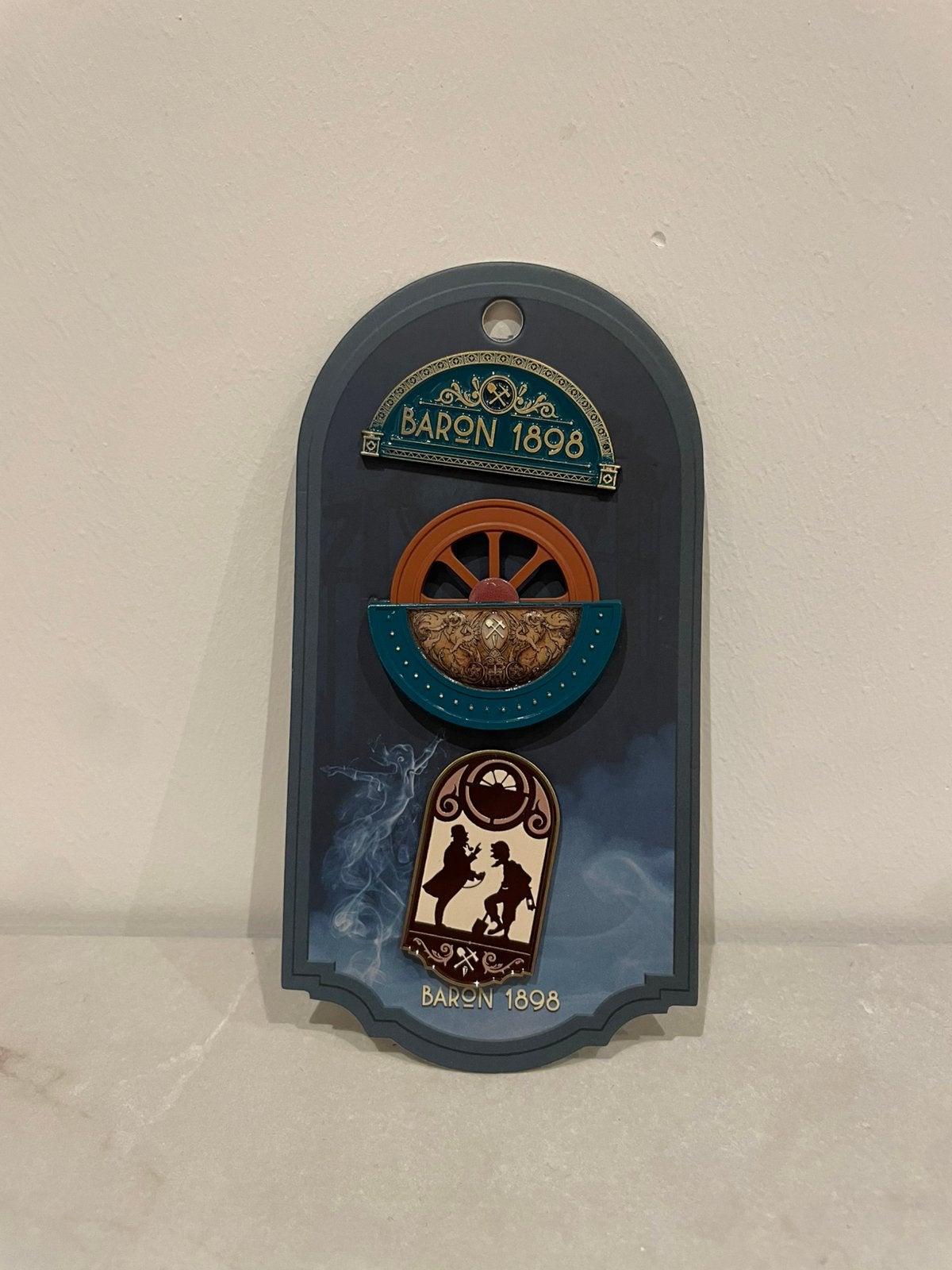 Efteling Pin Baron 1899 Pin Set, Ophalen of Verzenden, Nieuw, Button of Speldje