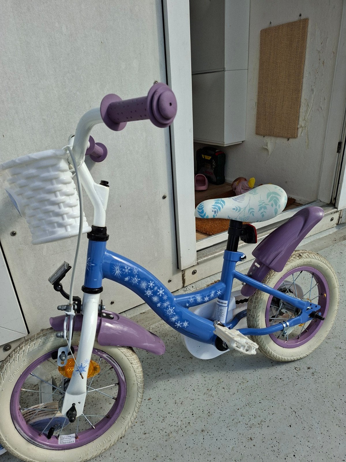Kinderfiets met zijwieltjes - Frozen thema, Ophalen, Terugtraprem, Zijwieltjes, Gebruikt