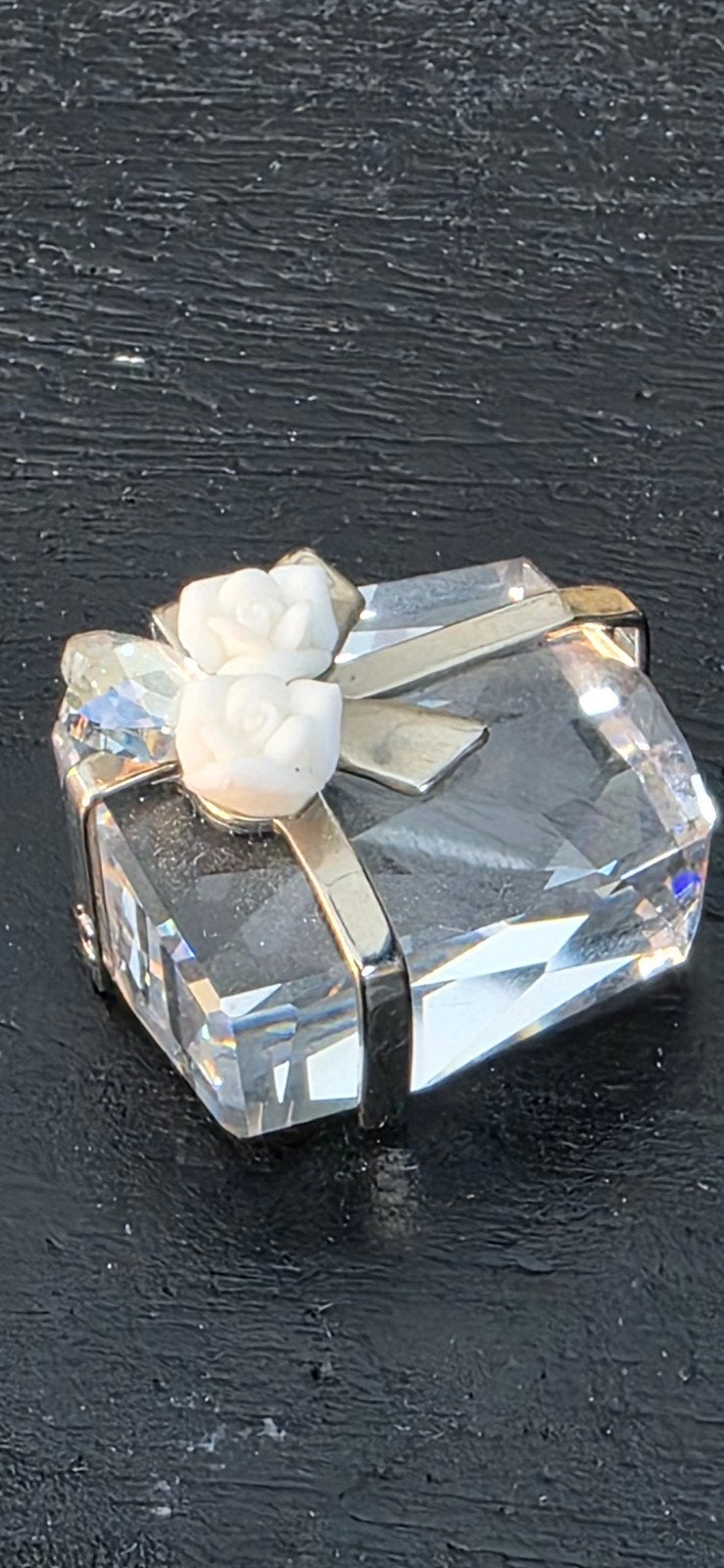 Swarovski Huwelijkscadeau Kristal met Melkwitte Bloemen, Ophalen, Zo goed als nieuw, Figuurtje