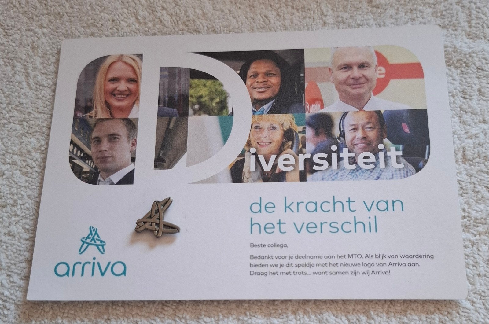 Arriva pin - Nieuw logo - Zeldzaam verzamelobject, Ophalen of Verzenden, Nieuw, Bus of Metro, Overige typen