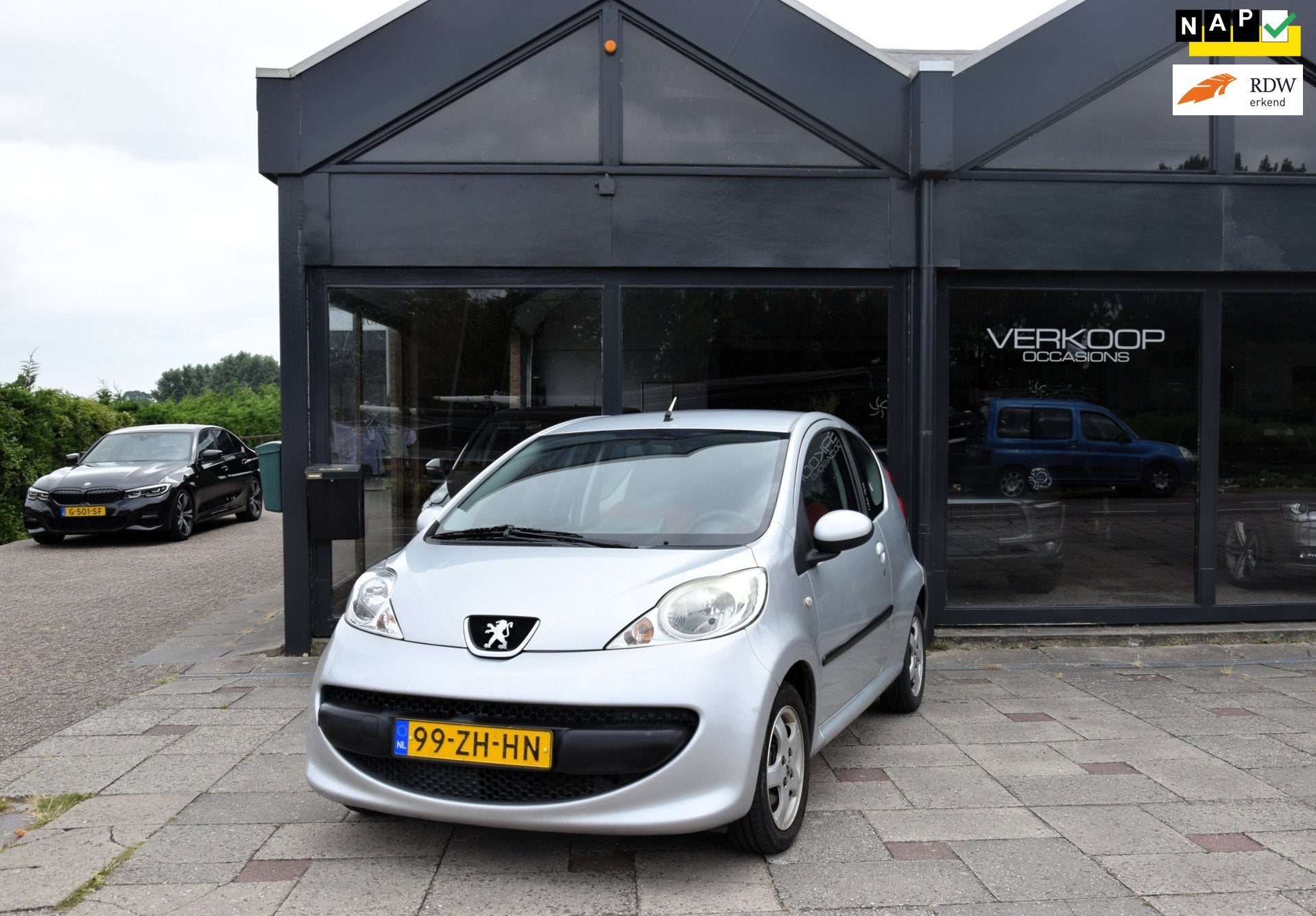 Peugeot 107 Carplay Airco Camera Navigatie AUTOMAAT, Auto's, Gebruikt, 4 stoelen, 68 pk, Origineel Nederlands
