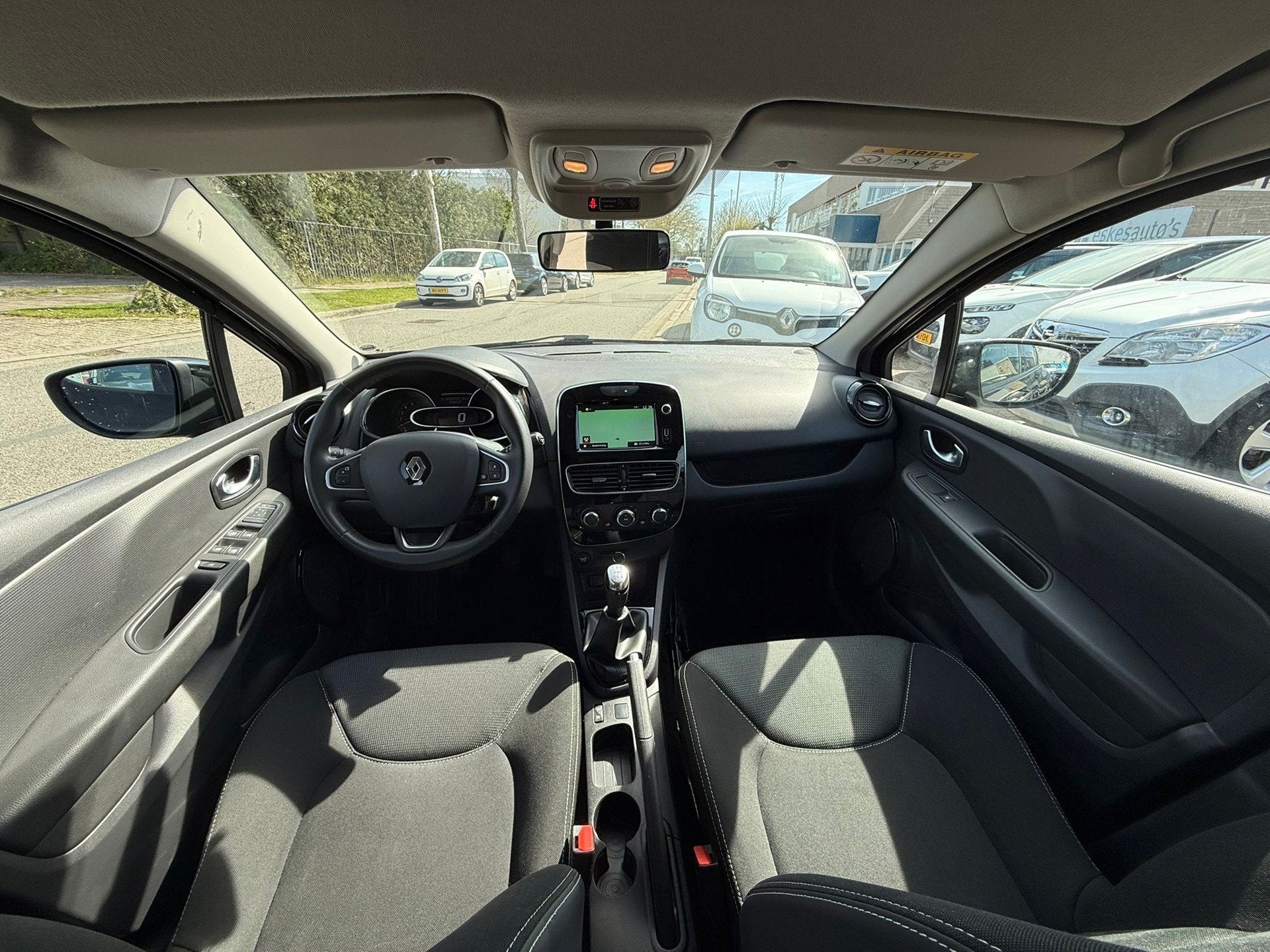 Renault Clio Estate 0.9 TCe Life, Navi, Airco Dealer auto, Voorwielaandrijving, 898 cc, Stof, Gebruikt
