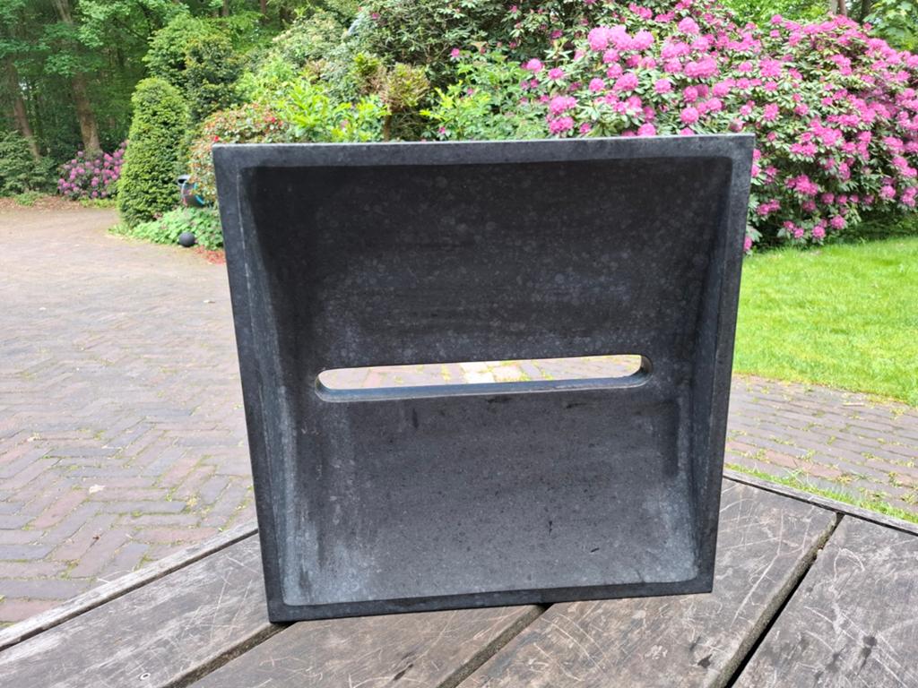 Brievenbus van natuursteen, Ophalen, Zo goed als nieuw, Hardsteen, Wandbrievenbus