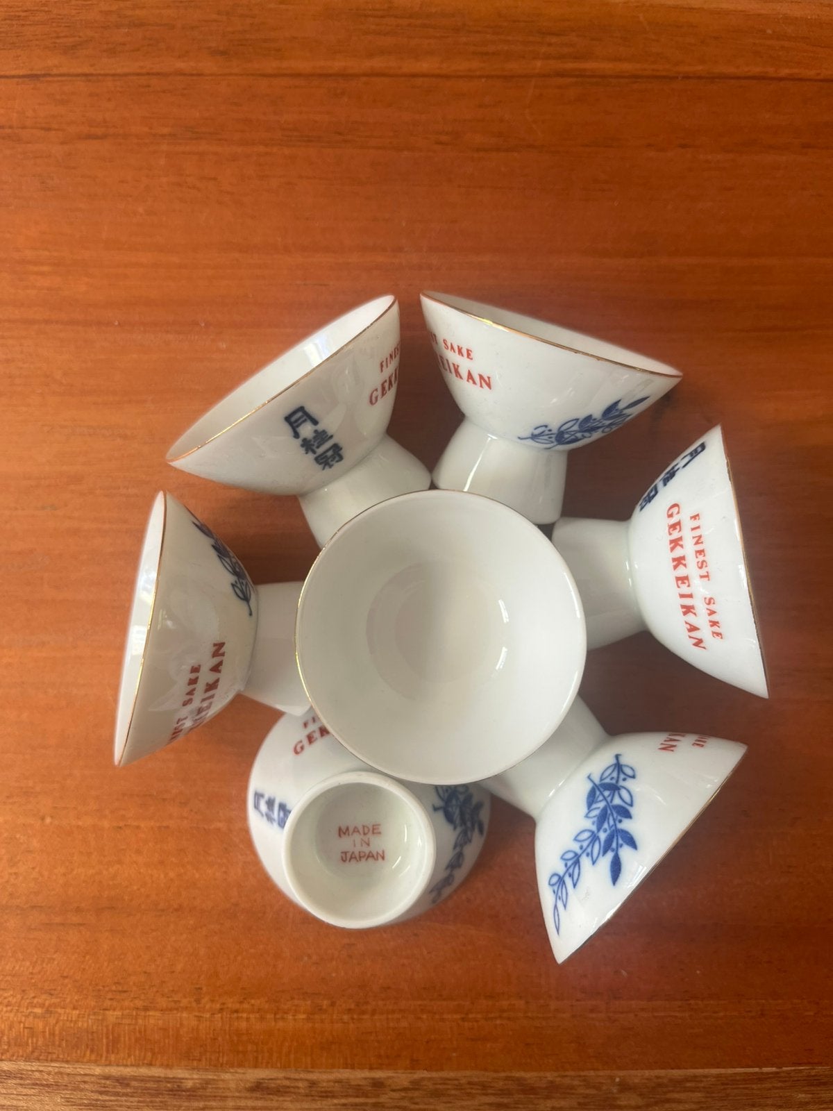 7 x Gekkeikan Sake kopjes, Keramiek, Ophalen of Verzenden, Zo goed als nieuw, Overige stijlen