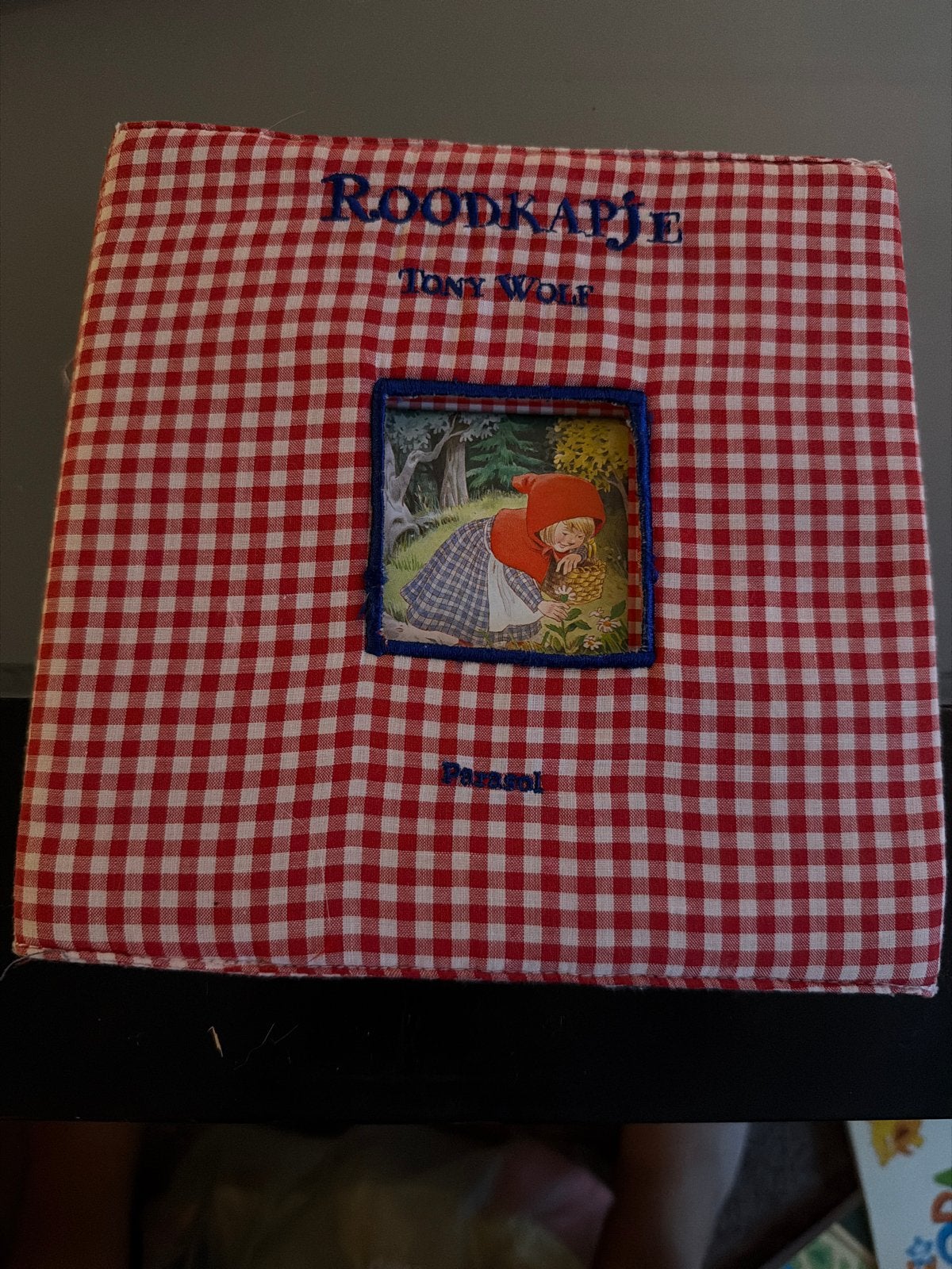Roodkapje boek van Tony Wolf - Sprookjesboek, Jongen of Meisje, Ophalen of Verzenden, Zo goed als nieuw, Voorleesboek