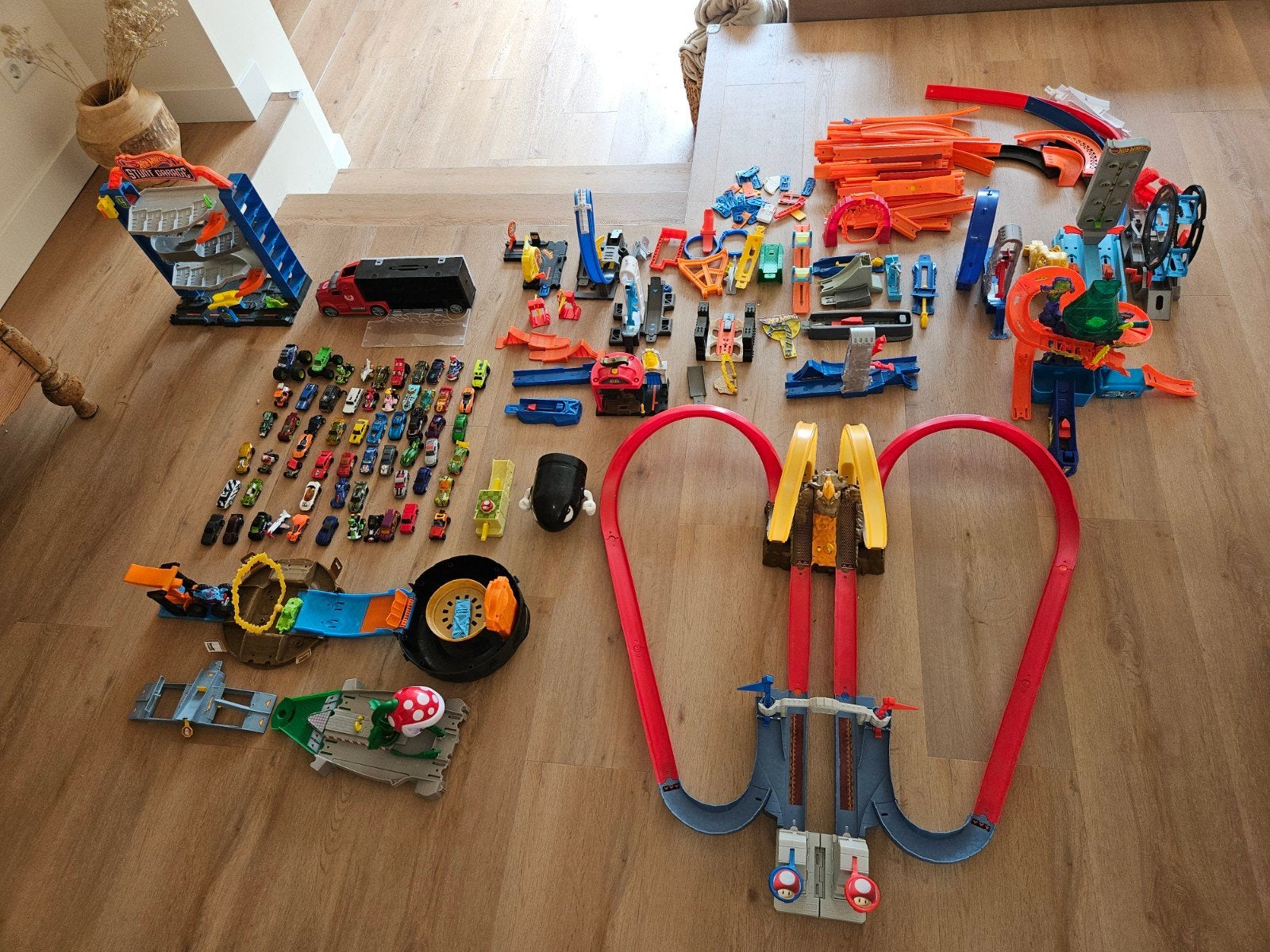 Grote Hot Wheels en Mario Kart set - Veel banen en auto's, Ophalen of Verzenden, Gebruikt