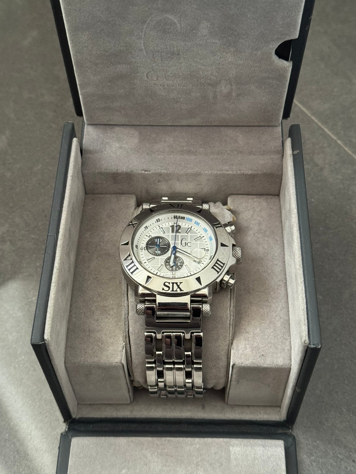 Guess Collection GC41002G Swiss Made herenhorloge met doos, Sieraden, Tassen en Uiterlijk, Horloges | Heren, Zo goed als nieuw