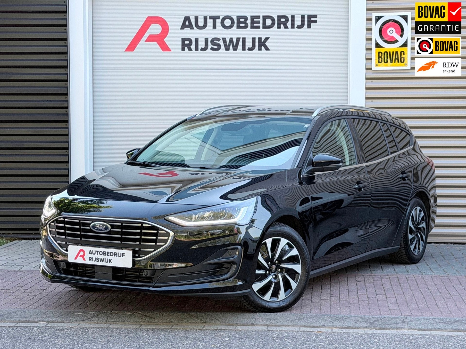 Ford Focus Wagon 1.0 EcoBoost Hybrid Titanium X, Auto's, Automatische klimaatregeling, Gebruikt, Euro 6, Zwart