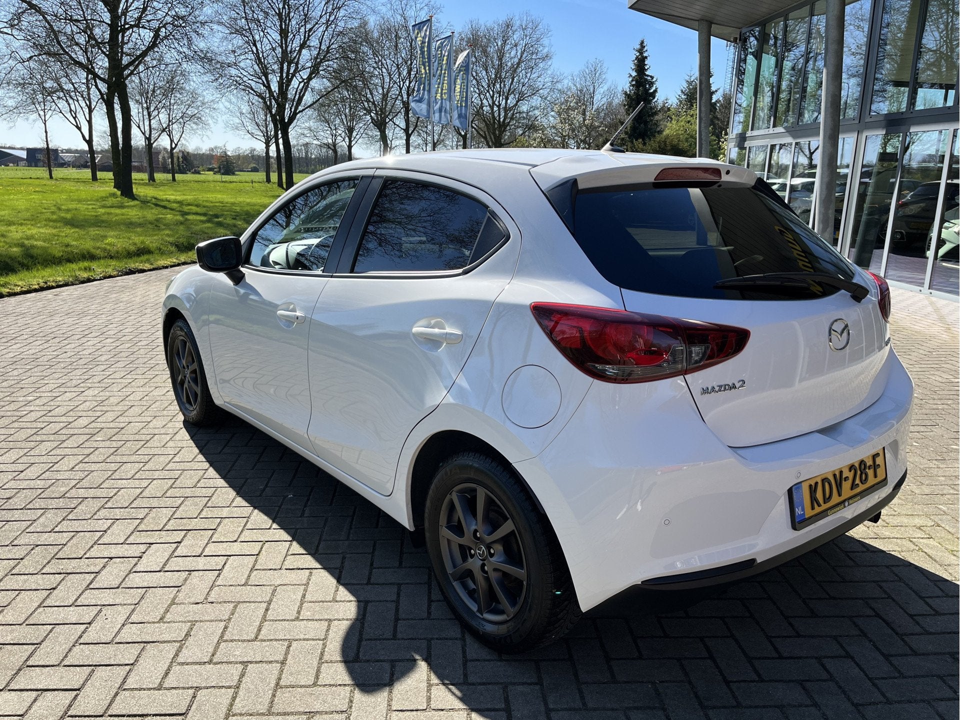 Mazda 2 1.5 Skyactiv-G Luxury | AIRCO | CARPLAY | CRUISE | L, Stof, Gebruikt, Euro 6, 4 cilinders
