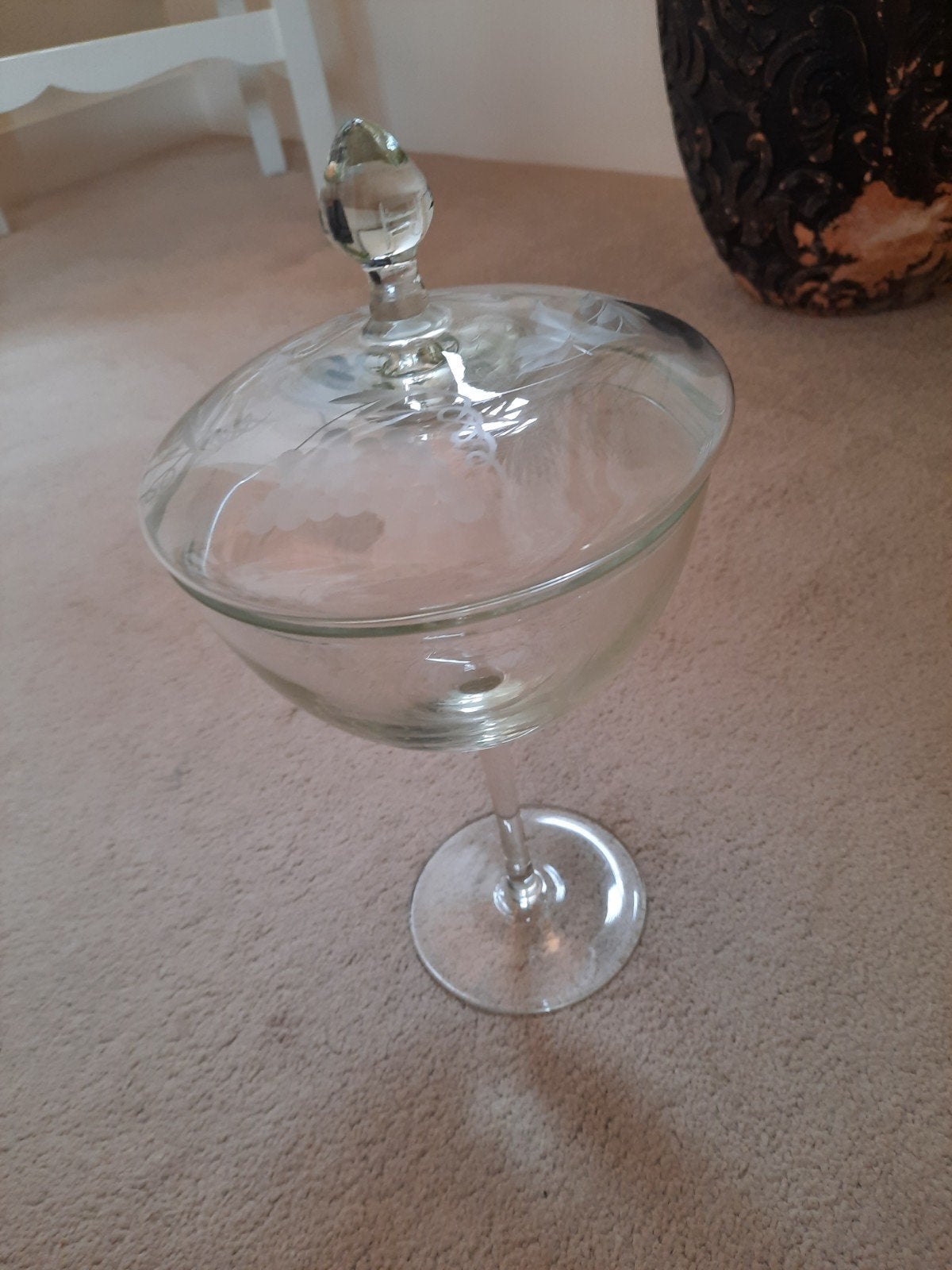 Glazen stolp met elegant design voor lekkernijen, Gebruikt, Ophalen of Verzenden, Klassiek, Wit