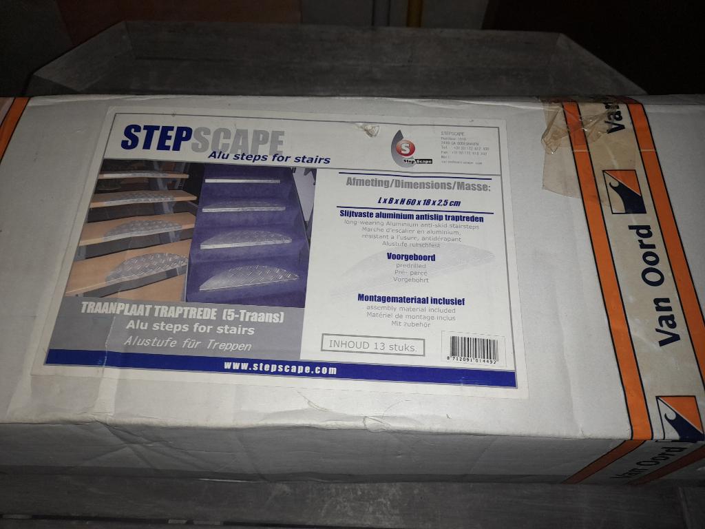 ALUMINIUM TRAPTREDE BESCHERMERS, Ophalen, Nieuw, Trap, Minder dan 2 meter