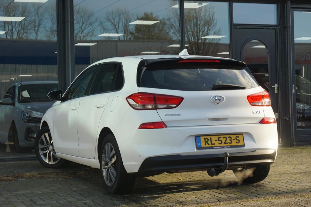 Hyundai I30 1.0 T-GDI First Edition - Polar White - Carplay/, Auto's, Hyundai, Stof, Wit, Origineel Nederlands, Handgeschakeld