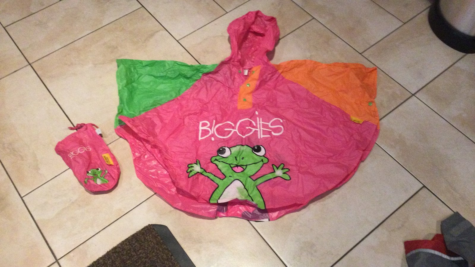Mooie kinder cape  met opberg tasje, Ophalen, Zo goed als nieuw, Regenjas