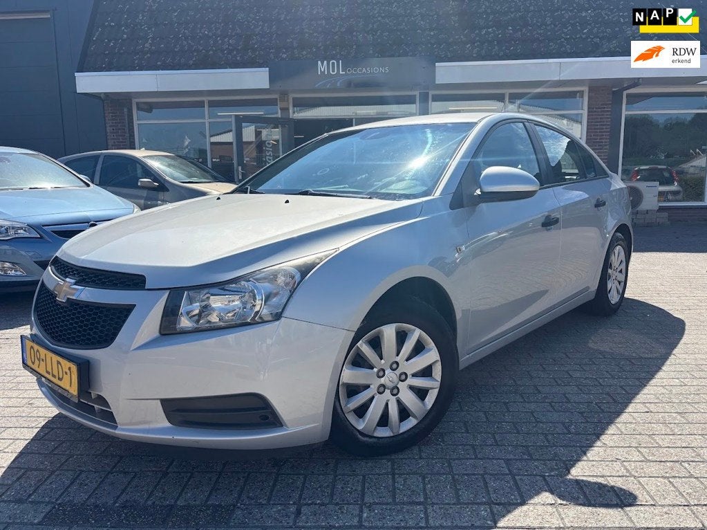 Chevrolet Cruze 1.6 LE | Trekhaak | Airco | NW apk | Lage KM, Voorwielaandrijving, Euro 5, 15 km/l, Gebruikt