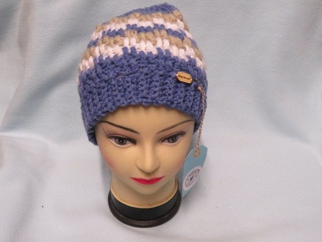 Warme handgehaakte wollen muts blauw beige wit, Handgemaakt, Ophalen of Verzenden, Nieuw, Muts