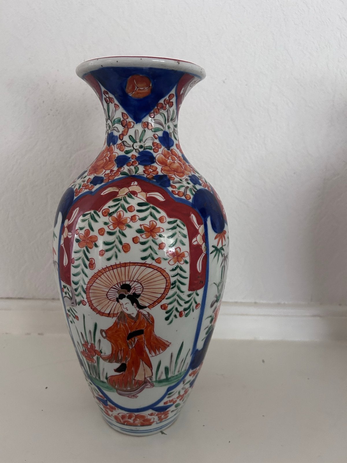 Antieke Japanse Imari Vaas met Geisha en Bloemen, Antiek en Kunst, Ophalen