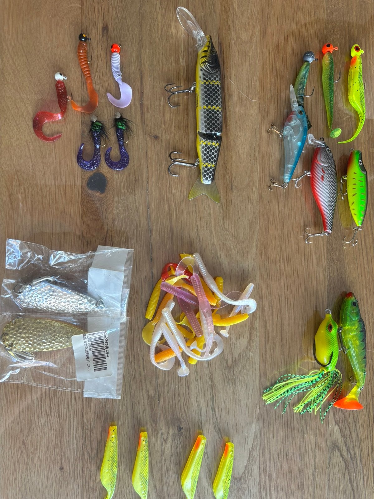 Vis aasjes voor snoek, baars en snoekbaars alles best nieuw, Ophalen of Verzenden, Zo goed als nieuw, Kunstaas