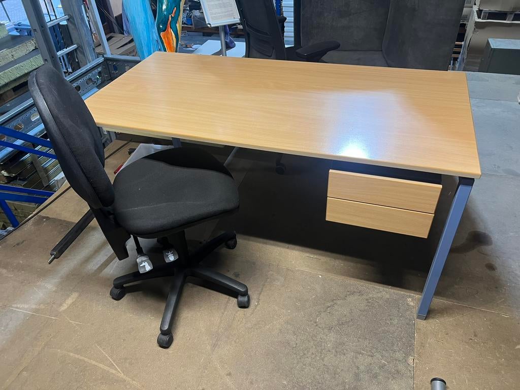 Vintage bureau 150x75 Marko Eromes + bureaustoel, Ophalen of Verzenden, Gebruikt