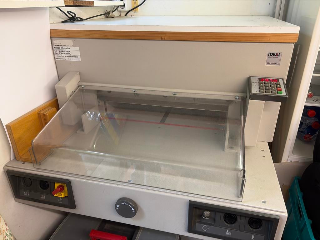 iDEAL papiersnijder machine 5221-95 EC, Ophalen