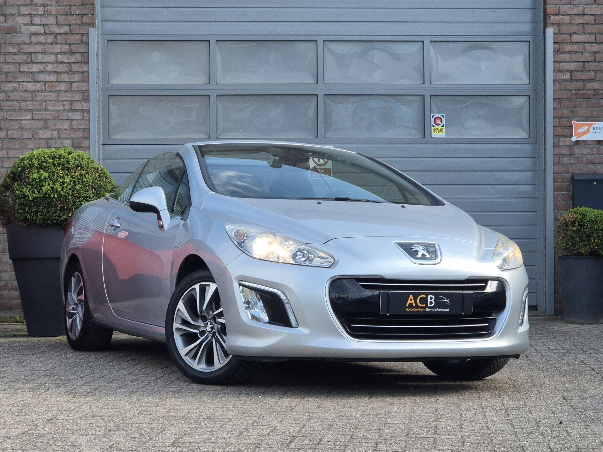 Peugeot 308 CC 1.6 VTi Sport Pack In zeer nette staat., Auto's, Voorwielaandrijving, Euro 5, Stof, Gebruikt