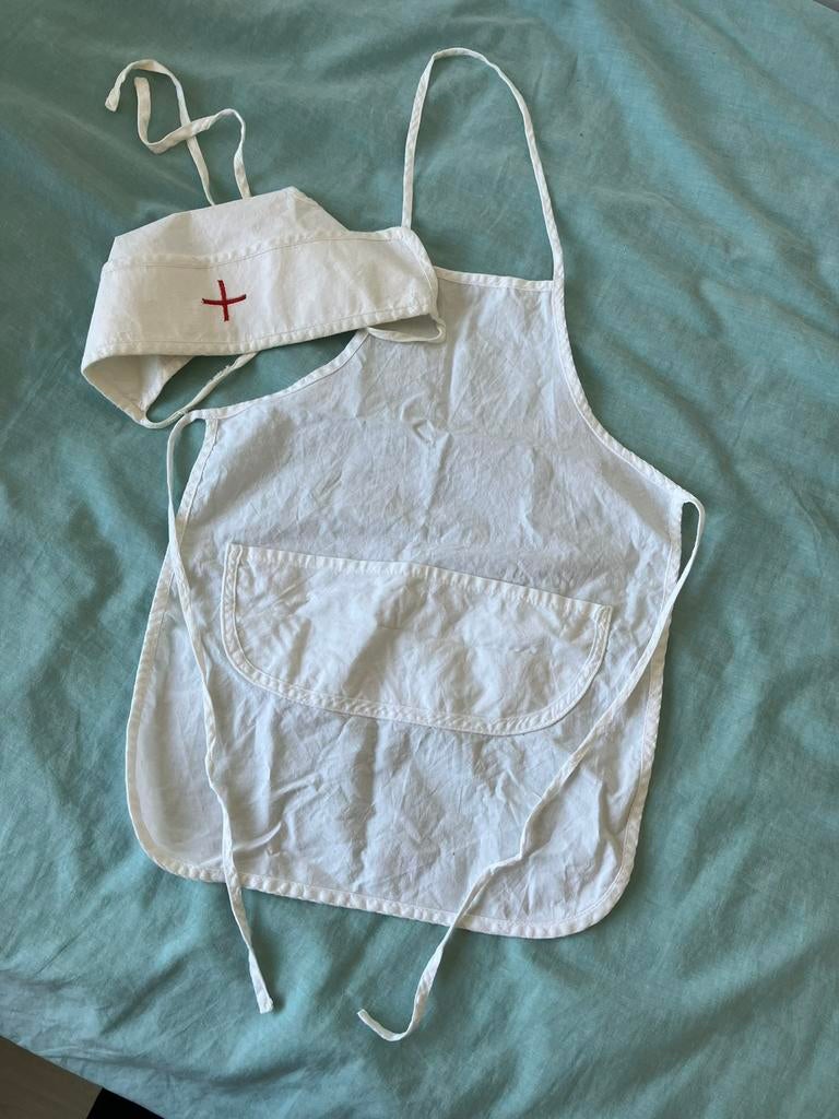Een super leuk kinder zuster schort en mutsje vintage ‘80, Ophalen of Verzenden, Gebruikt, Jongen of Meisje