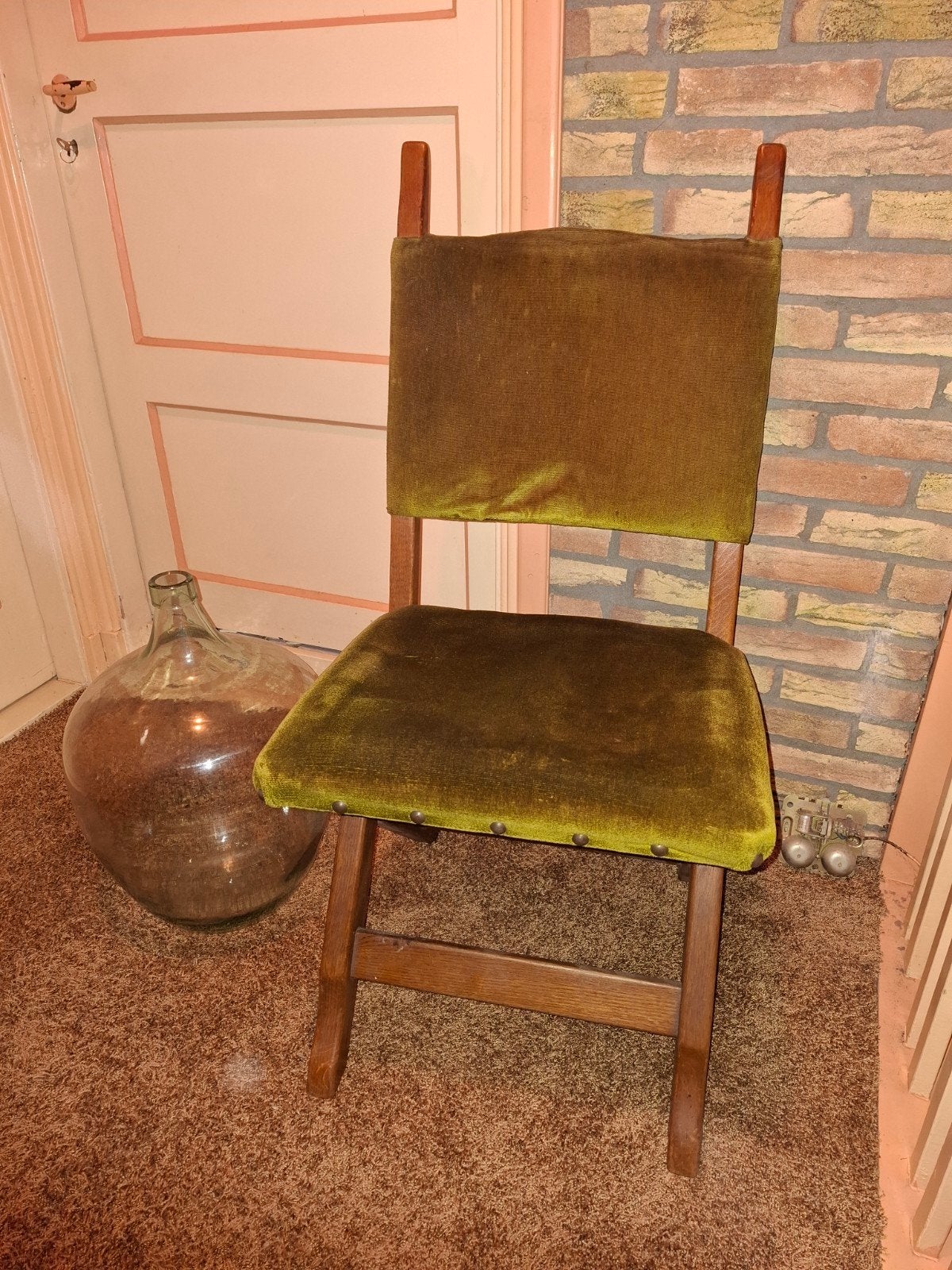 Set van 6 gebruikte vintage stoelen met groene bekleding, Antiek en Kunst, Ophalen