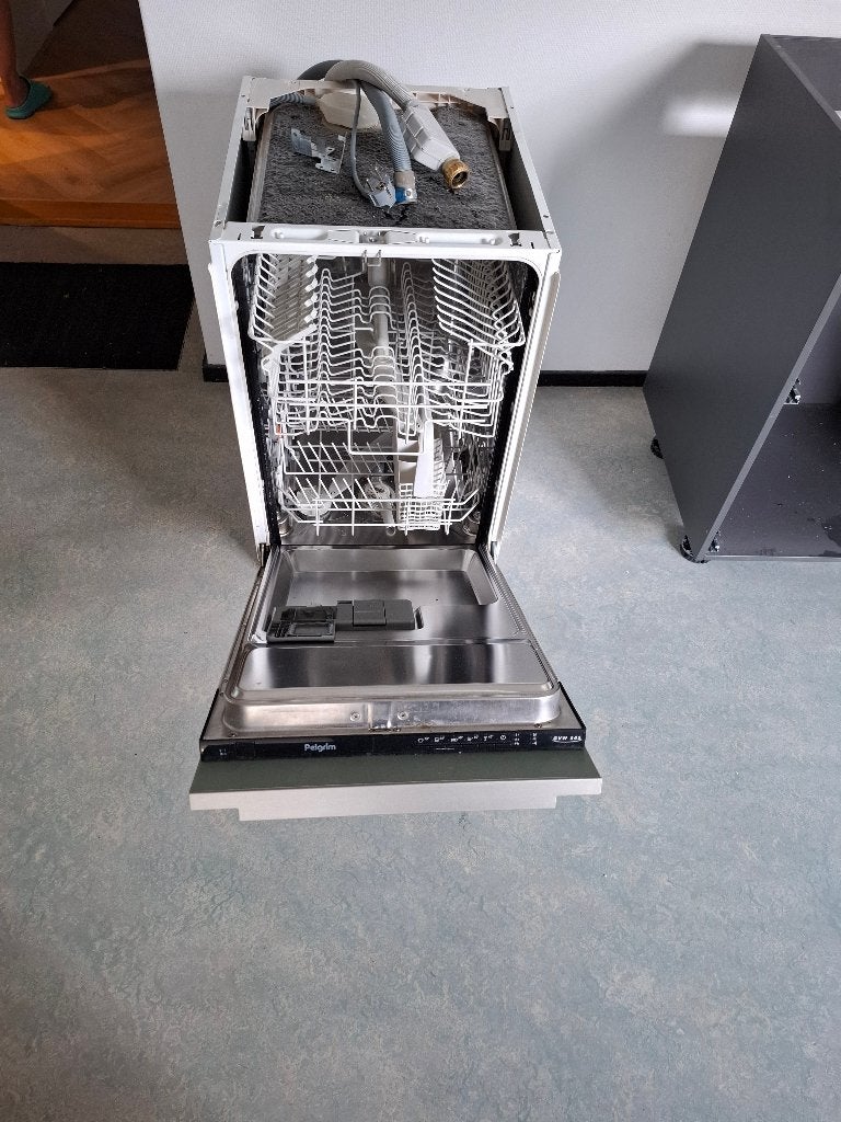 Vaatwasmachine smal, Ophalen, Voorspoelprogramma, Zo goed als nieuw, Inbouw