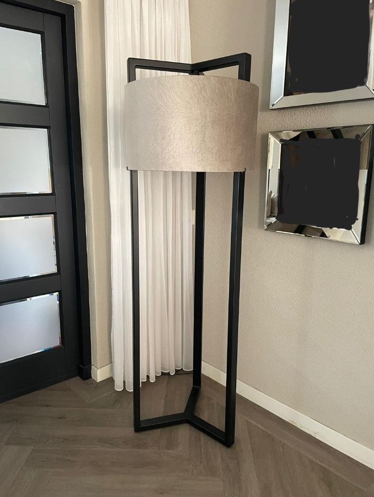 Op maat gemaakte stalen vloerlamp, Huis en Inrichting, Lampen | Vloerlampen, Ophalen, Info@staalop30.nl, Nieuw, Zieuwent
