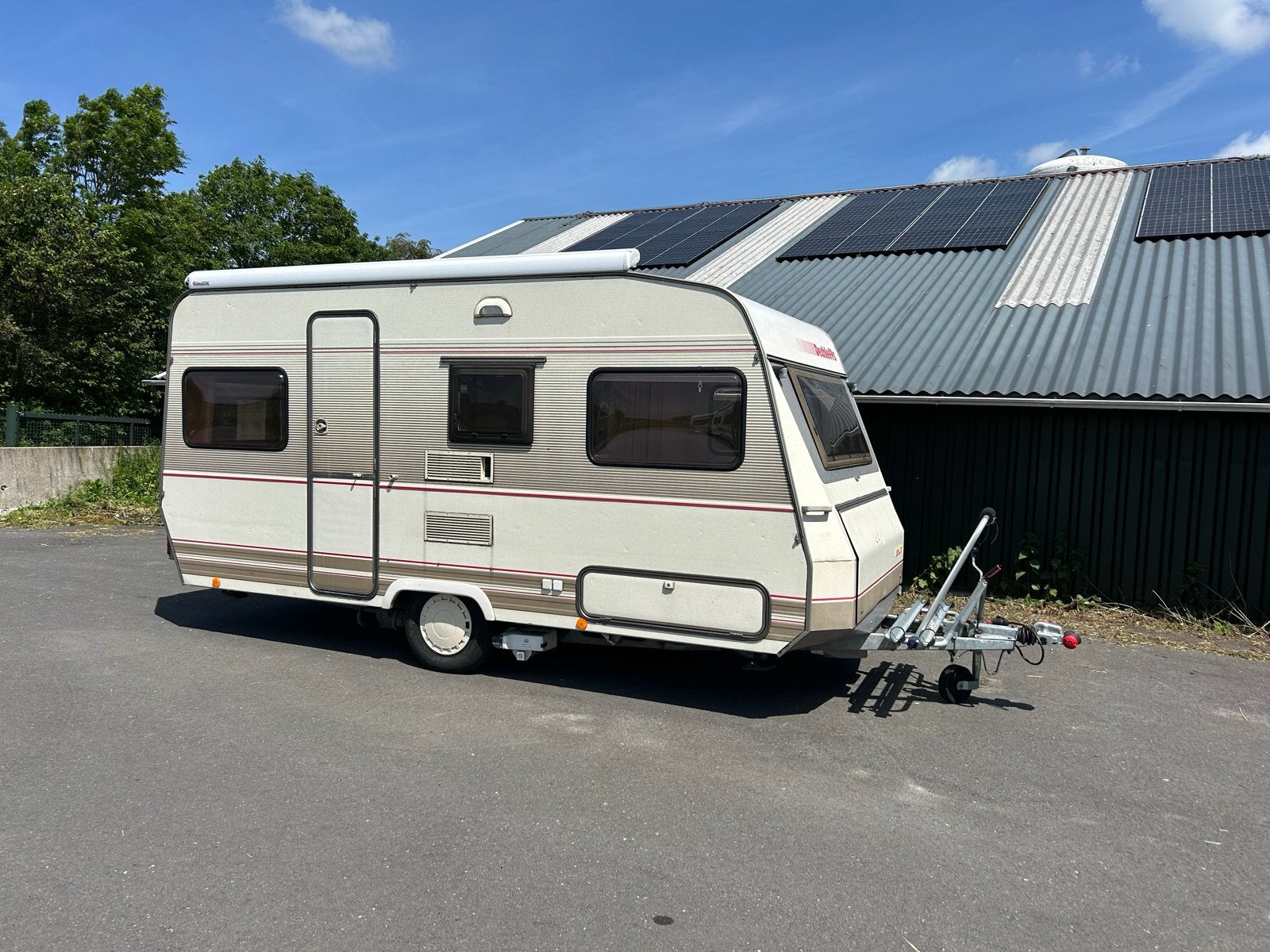Dethleffs NewLine 465 uit 1992 met Mover, Voortent en Luifel, Caravans en Kamperen, Caravans, Rondzit, Dwarsbed, 750 - 1000 kg