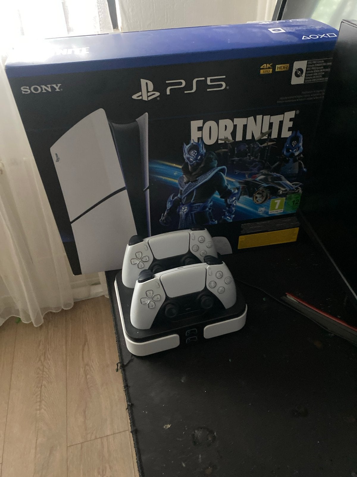 Sony PlayStation 5 (PS5) met Fortnite bundel en extra's, Ophalen, Shooter, 2 spelers, Eén computer