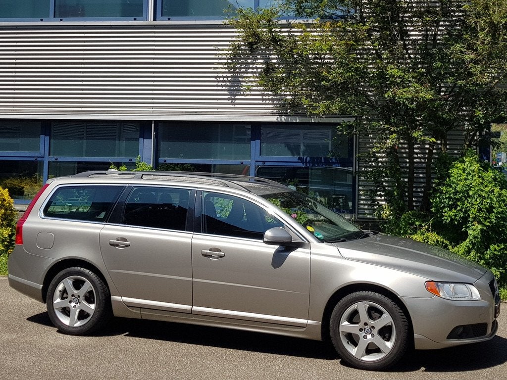 Volvo V70 D3 5-Cil Navi Trekhaak BlueTooth Ecc (bj 2013), Auto's, Volvo, Voorwielaandrijving, Euro 5, Gebruikt, Zwart