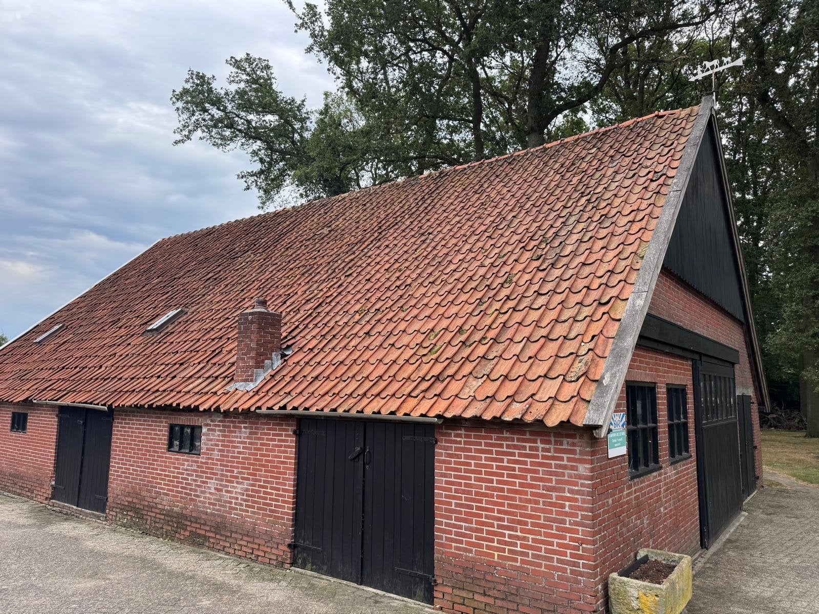 Oud Hollandse dakpannen rood, ca. 2000 stuks, goede staat, Doe-het-zelf en Verbouw, Dakpannen en Dakbedekking, Ophalen, Gebruikt