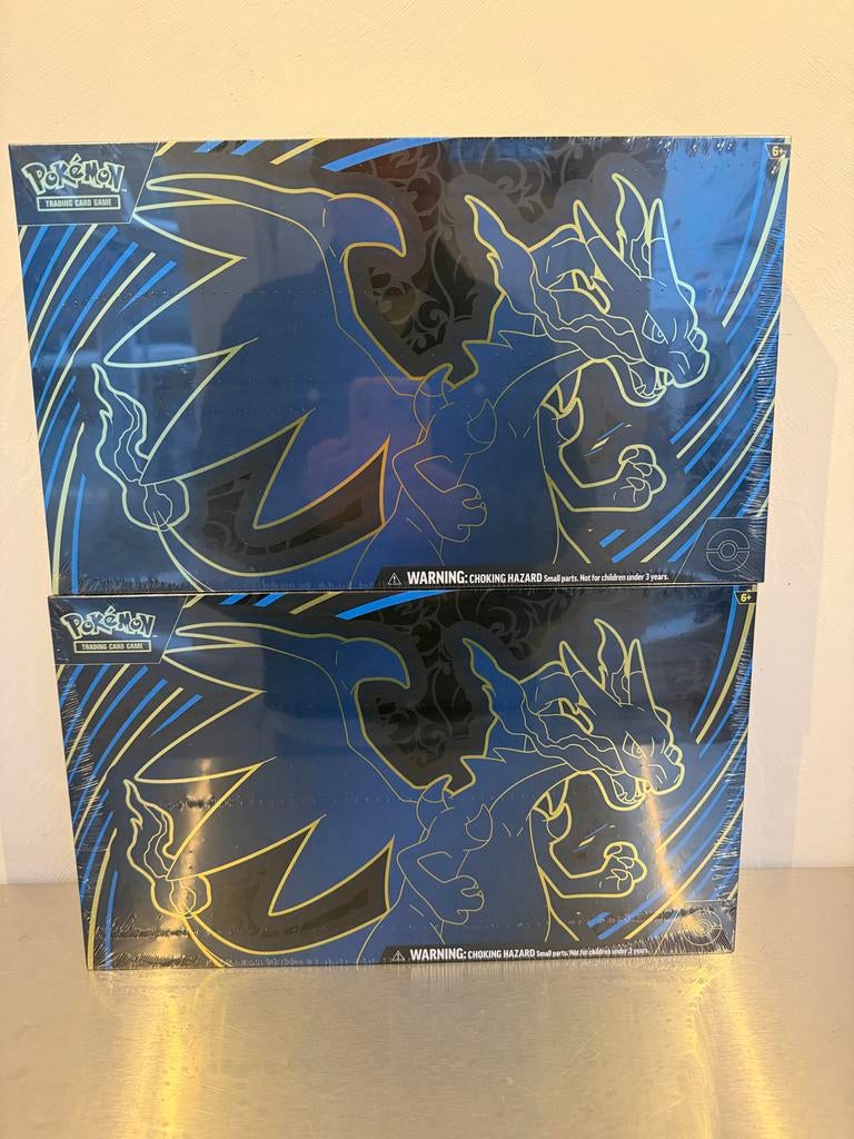 Pokémon Charizard Ultra Premium Collection Box, Hobby en Vrije tijd, Verzamelkaartspellen | Pokémon, Ophalen of Verzenden, Nieuw