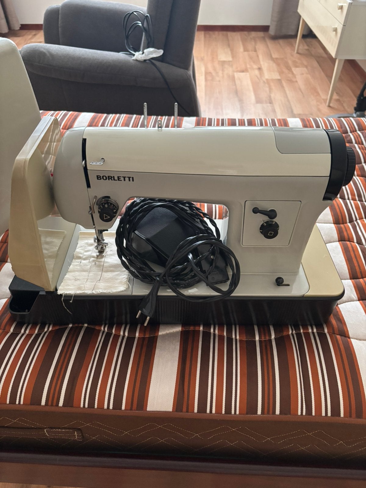 Borletti naaimachine, Ophalen, Gebruikt, Naaimachine, Overige merken