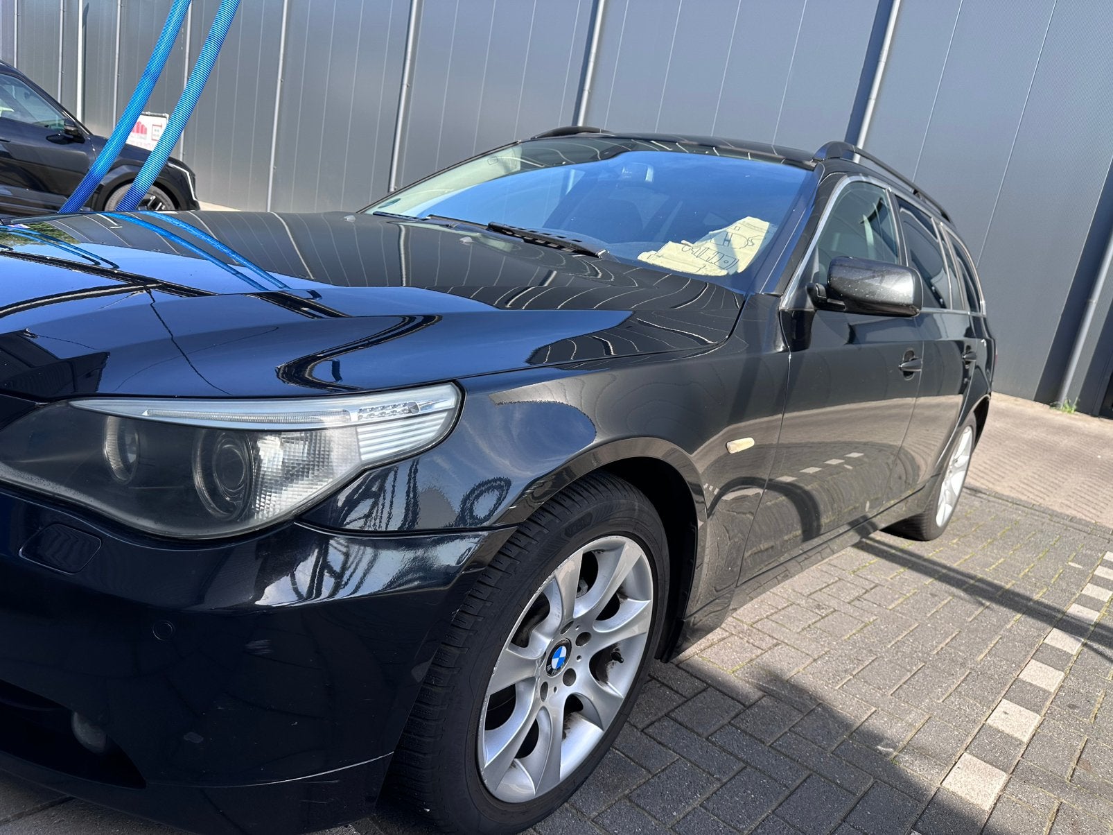 BMW 5-Serie 2.5 I 525 Touring AUT 2005 Zwart, Auto's, BMW, Automaat, Achterwielaandrijving, Zwart, 2000 kg
