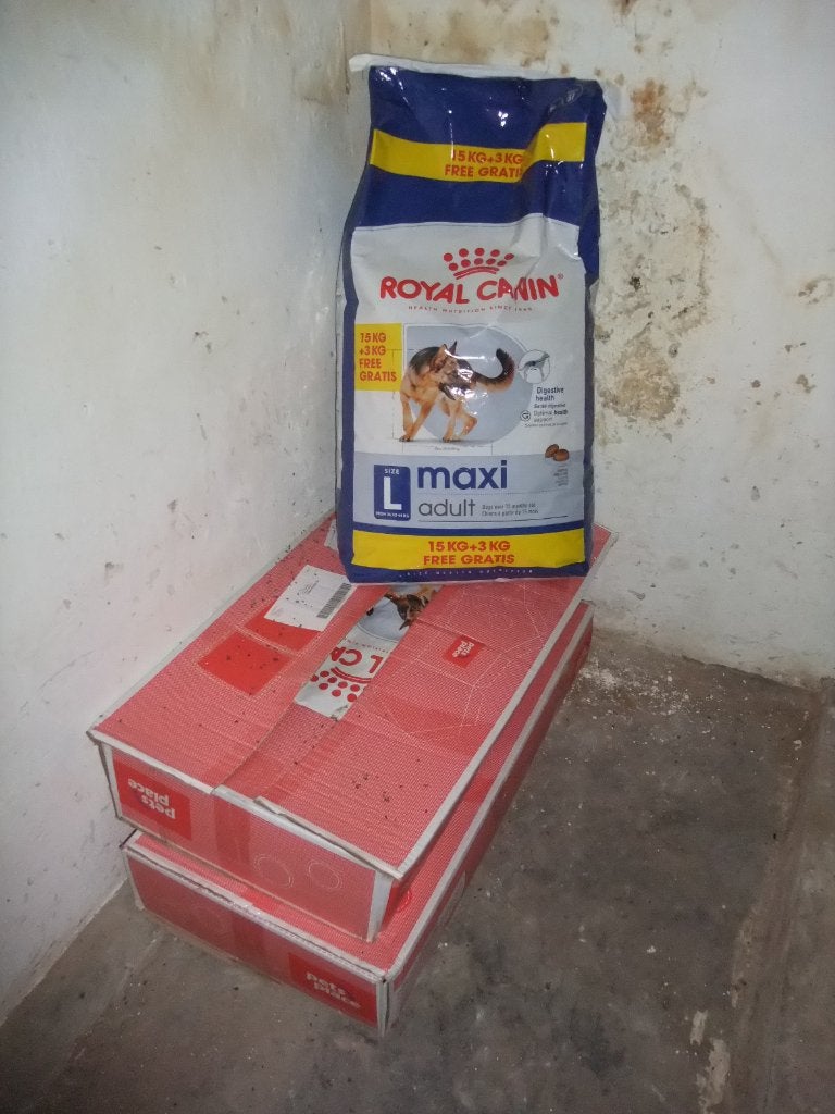 3 zakken Royal Canin Maxi Adult hondenbrokken, Dieren en Toebehoren, Ophalen, Hond