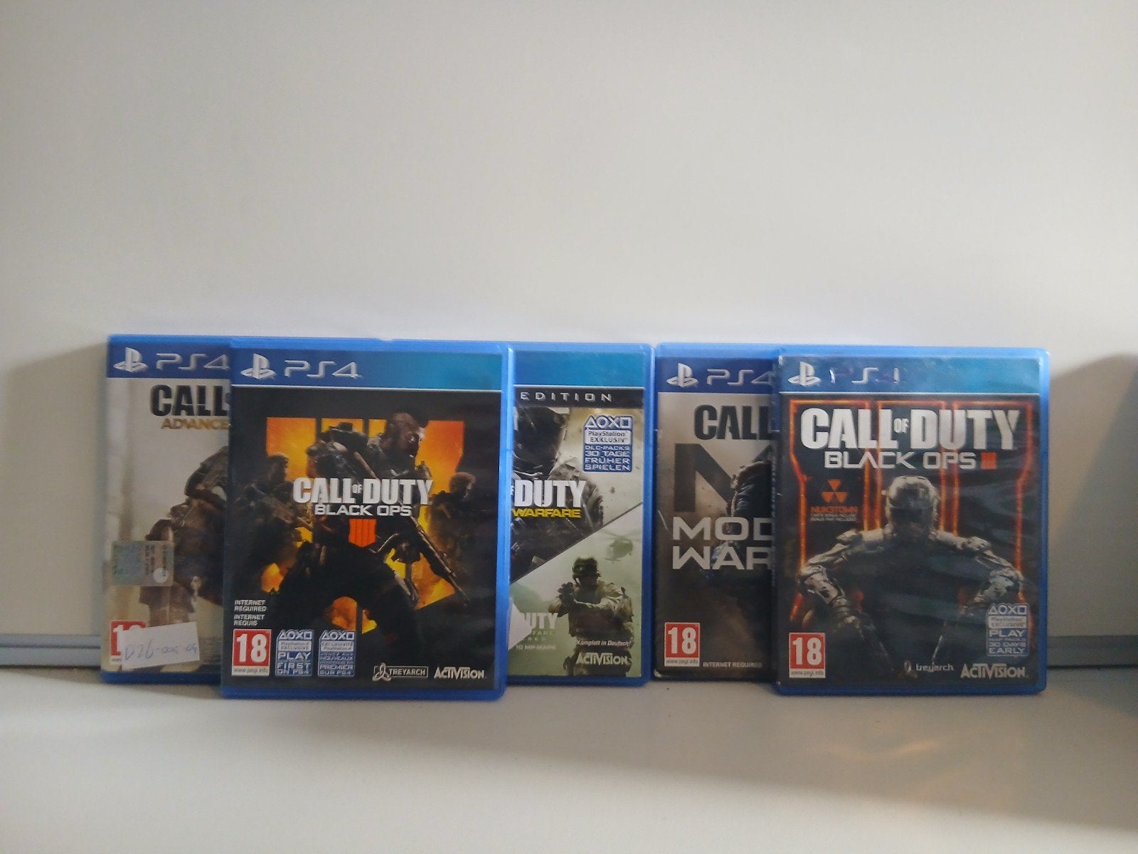 Diverse Call of Duty games voor PS4, Spelcomputers en Games, Online, Gebruikt, Vanaf 18 jaar, Shooter