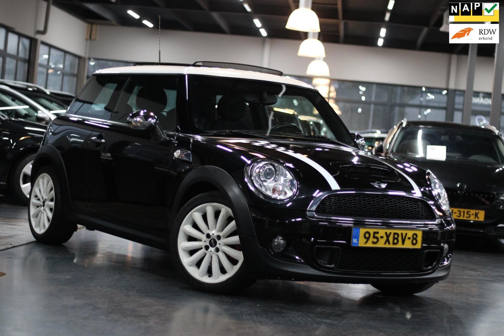 Mini Mini 1.6 Cooper S 184PK|HARMAN&KARDON|PANO|AUT|AIRCO, Auto's, Euro 5, Gebruikt, 4 cilinders, 4 stoelen
