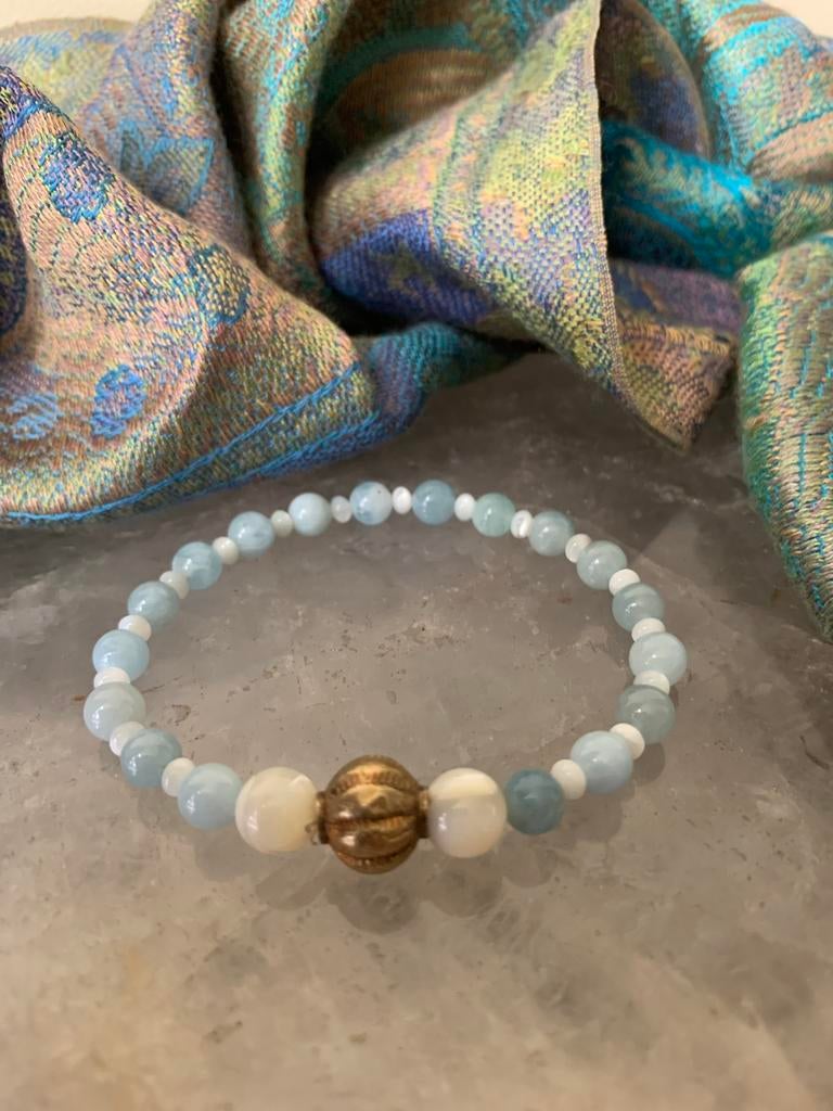 Aquamarijn parelmoer beschermt geluk vrede intuïtie magie, Sieraden, Tassen en Uiterlijk, Armbanden, Met bedels of kralen, Blauw