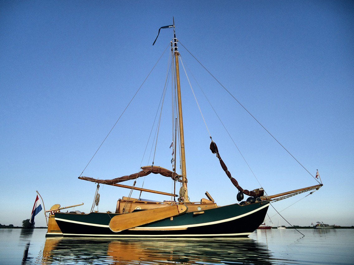 Zeeschouw, Watersport en Boten, Platbodems, Gebruikt, Schouw, Staal, Accu's, Afdekzeil, Antifouling, Elektrische start, Keuken