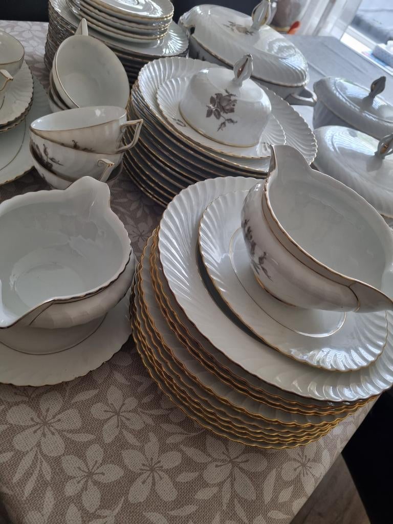 Servies van  Koningl.pr. Tettau .Gegr 1749  56 delig, Antiek en Kunst, Ophalen